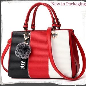 ❤NEW IN PACKAGING PU Vegan Leather Shoulder Bag